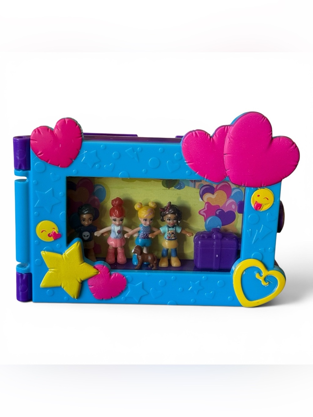 Polly Pocket Say Freeze! Frame Pocket World featuring four micro dolls and a dog